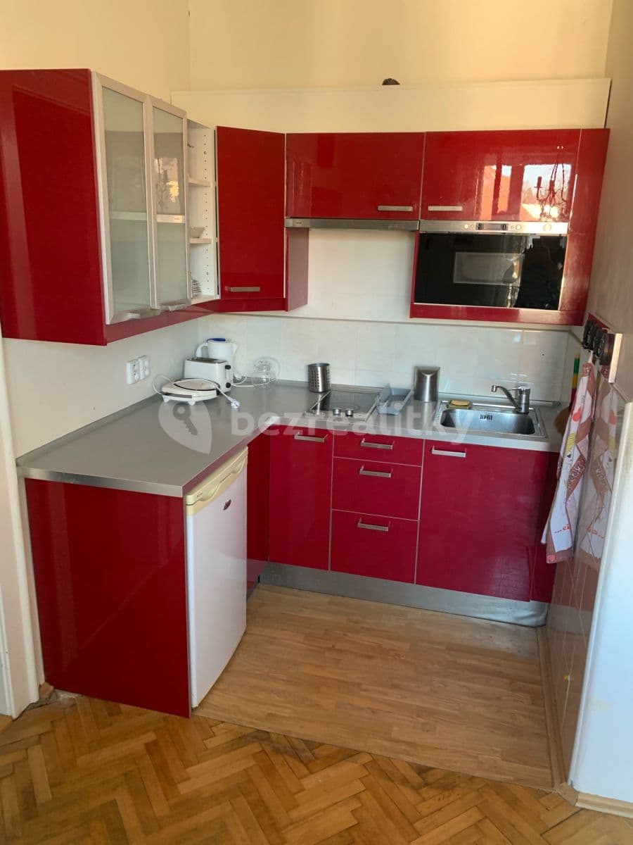 Prenájom bytu 3-izbový 75 m², Na Kodymce, Praha, Praha Prenájom bytu 3-izbový 75 m², Na Kodymce, Praha, Praha