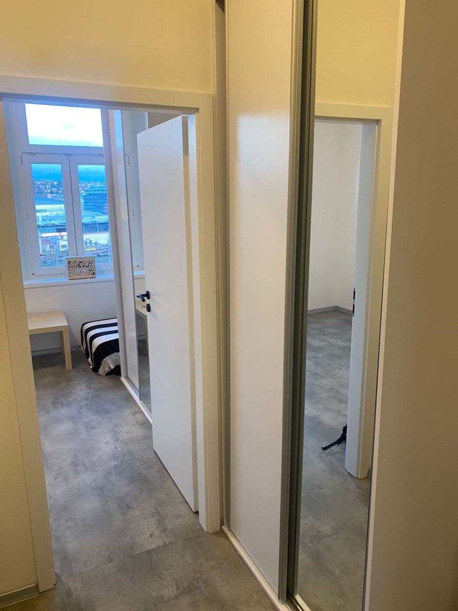 Prenájom bytu 3-izbový 76 m², Spojovací, Praha, Praha Prenájom bytu 3-izbový 76 m², Spojovací, Praha, Praha