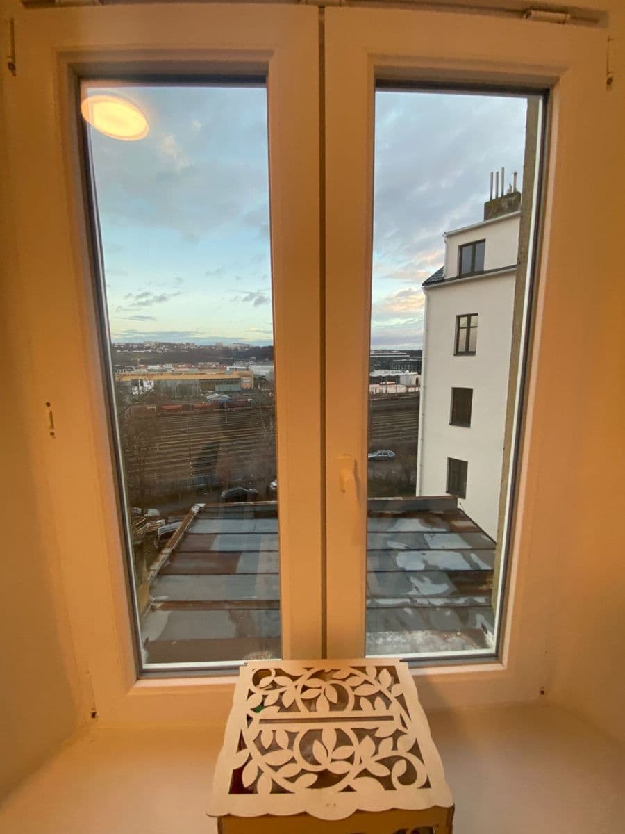 Prenájom bytu 3-izbový 76 m², Spojovací, Praha, Praha Prenájom bytu 3-izbový 76 m², Spojovací, Praha, Praha