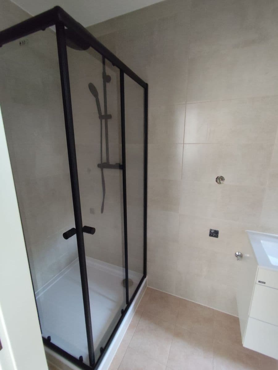 Prenájom bytu 1-izbový 43 m², Stará Kysibelská, Karlovy Vary, Karlovarský kraj Prenájom bytu 1-izbový 43 m², Stará Kysibelská, Karlovy Vary, Karlovarský kraj