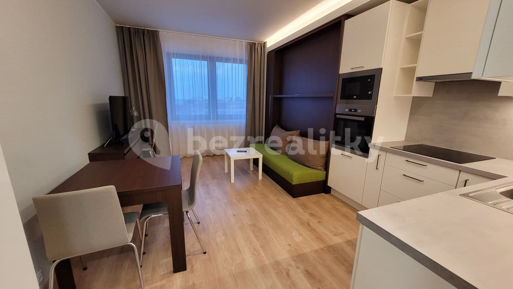 Prenájom bytu 1-izbový 27 m², Mukařovského, Praha, Praha Prenájom bytu 1-izbový 27 m², Mukařovského, Praha, Praha