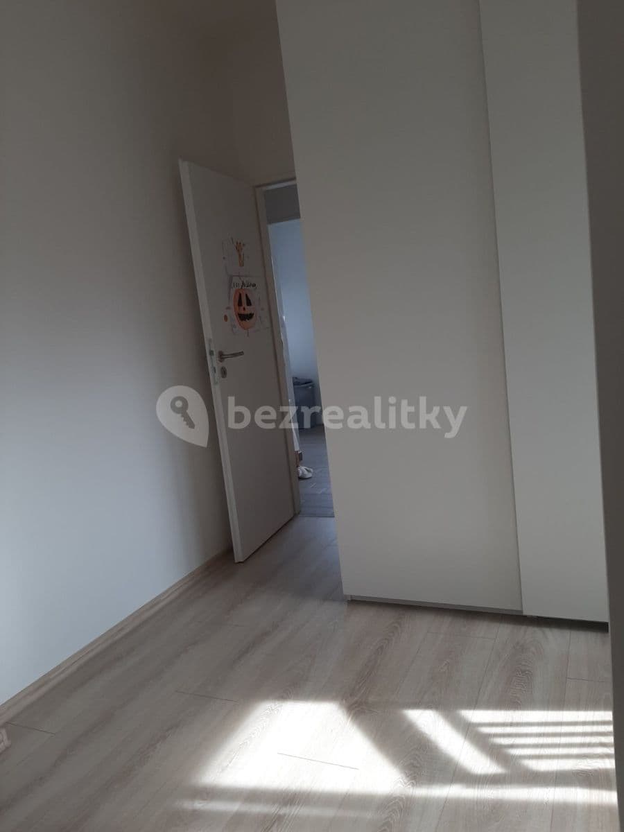 Prenájom bytu 3-izbový 85 m², U Stojanu, Praha, Praha Prenájom bytu 3-izbový 85 m², U Stojanu, Praha, Praha
