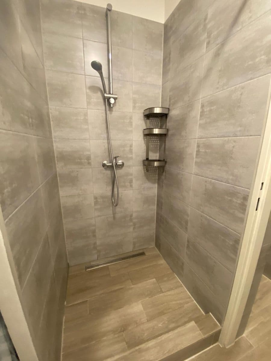 Prenájom bytu 1-izbový 35 m², U Stojanu, Praha, Praha Prenájom bytu 1-izbový 35 m², U Stojanu, Praha, Praha