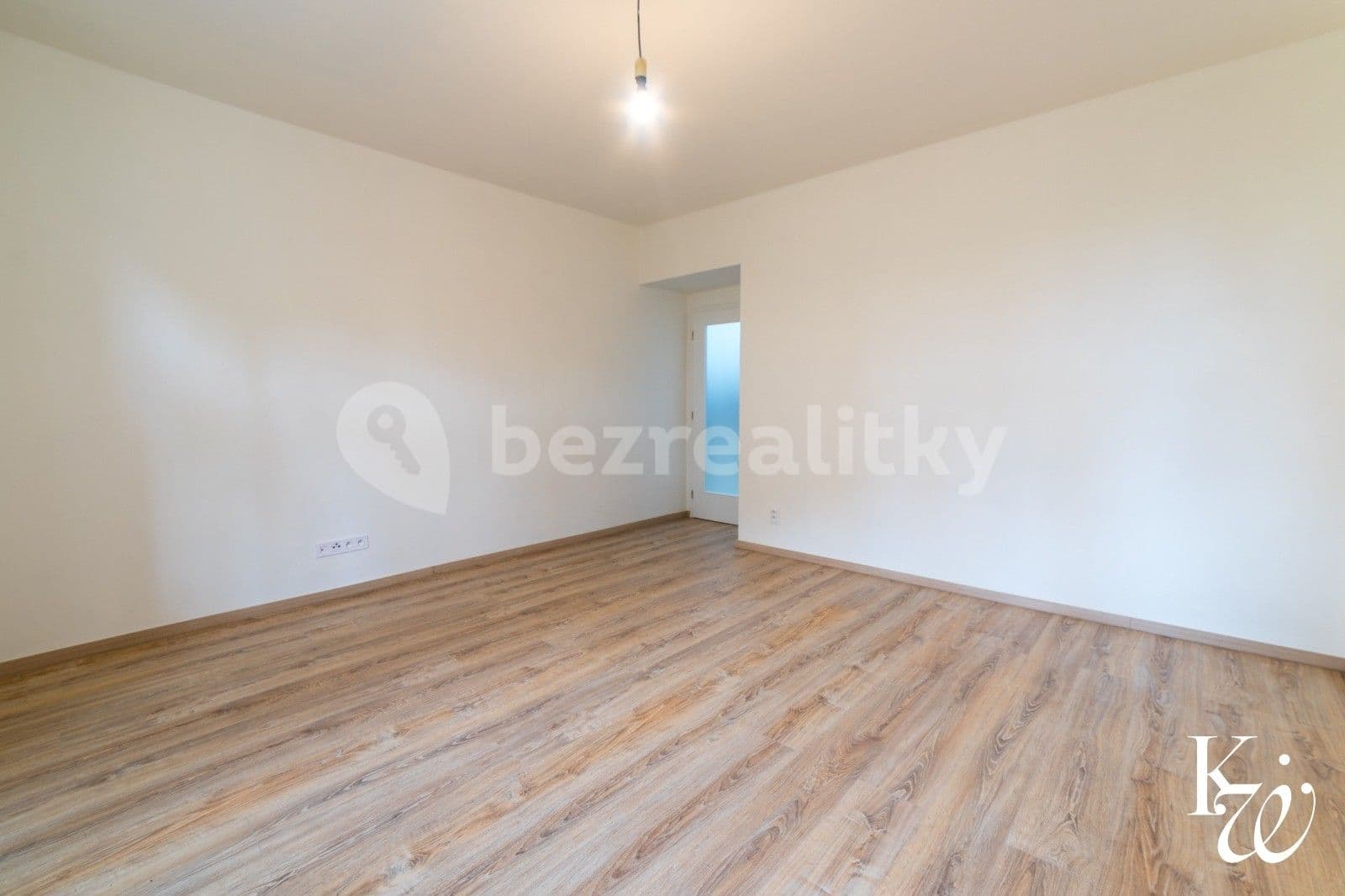 Prenájom bytu 2-izbový 44 m², U Družstev, Praha, Praha Prenájom bytu 2-izbový 44 m², U Družstev, Praha, Praha