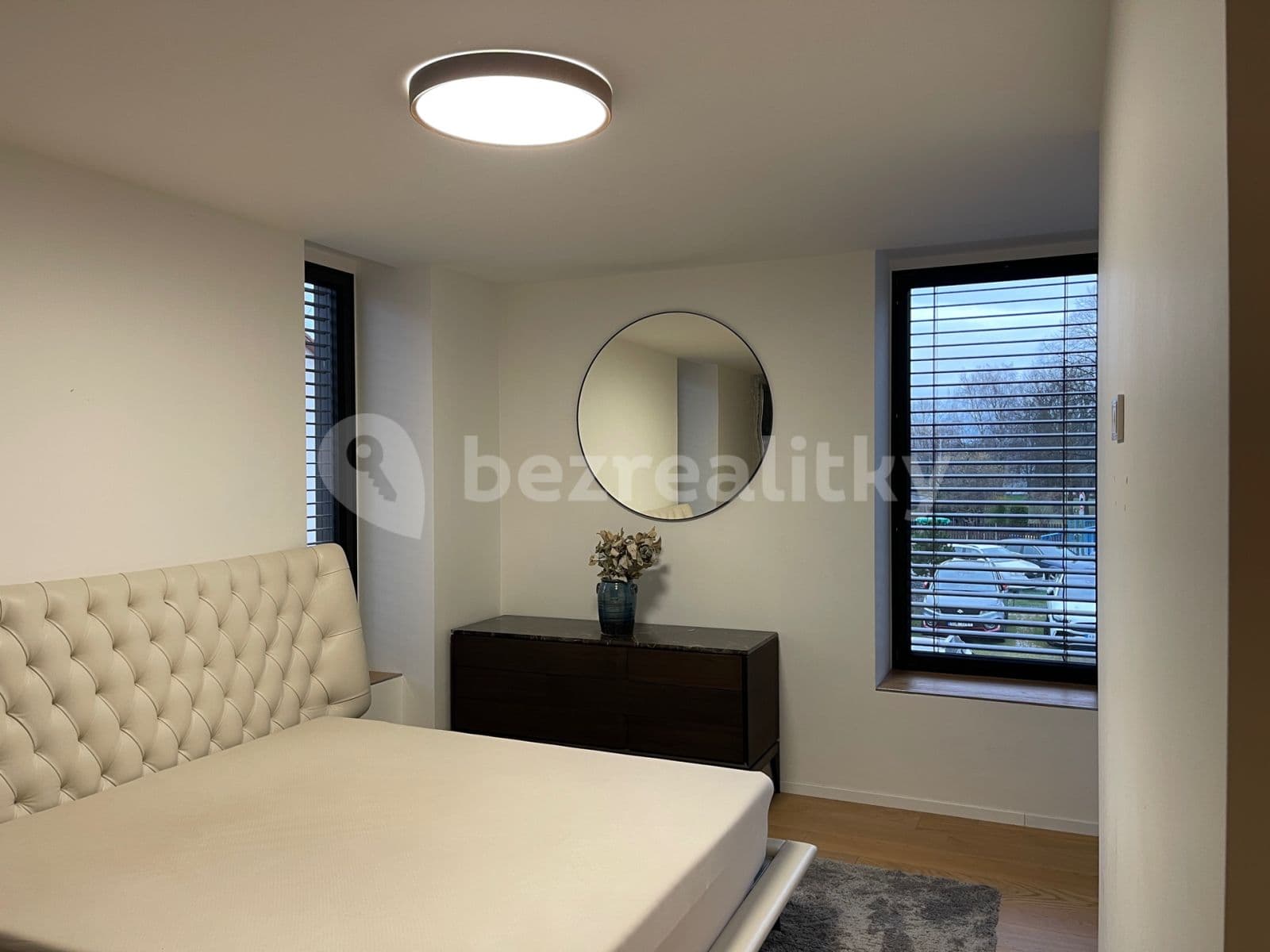 Prenájom bytu 3-izbový 120 m², Na Kopánku, Kunice, Středočeský kraj Prenájom bytu 3-izbový 120 m², Na Kopánku, Kunice, Středočeský kraj