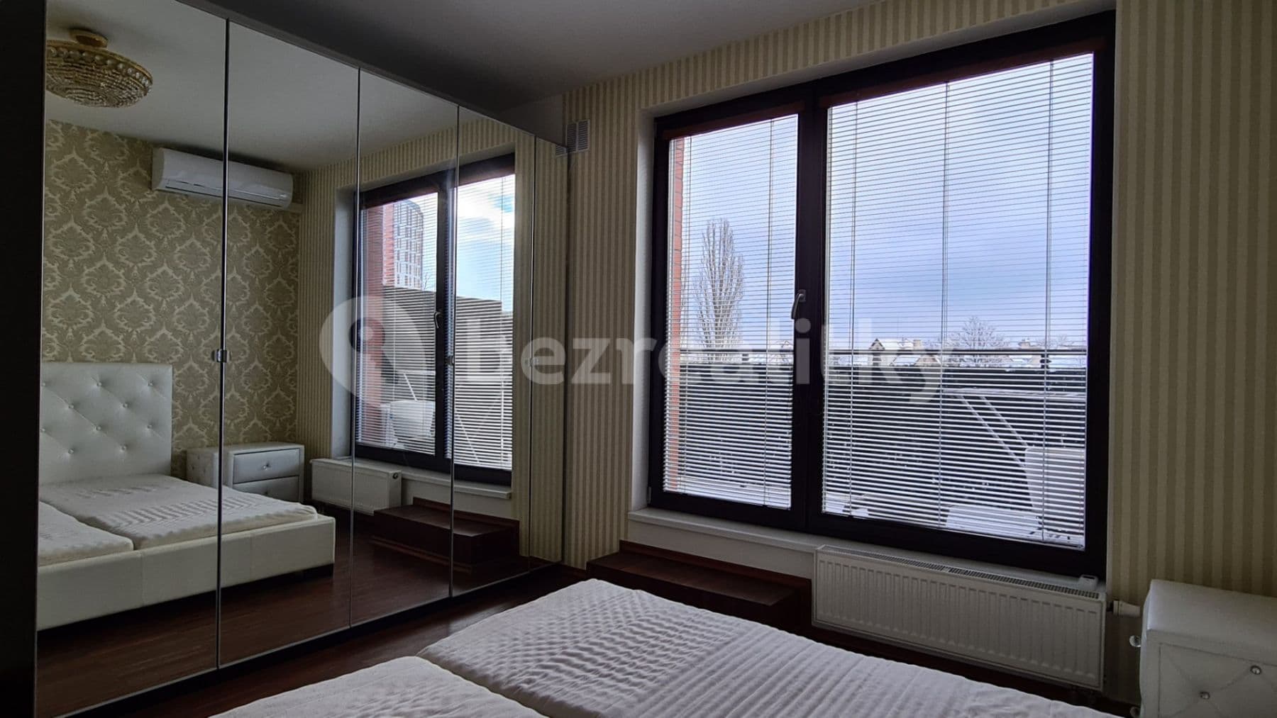 Prenájom bytu 2-izbový 50 m², Jeremiášova, Praha, Praha Prenájom bytu 2-izbový 50 m², Jeremiášova, Praha, Praha