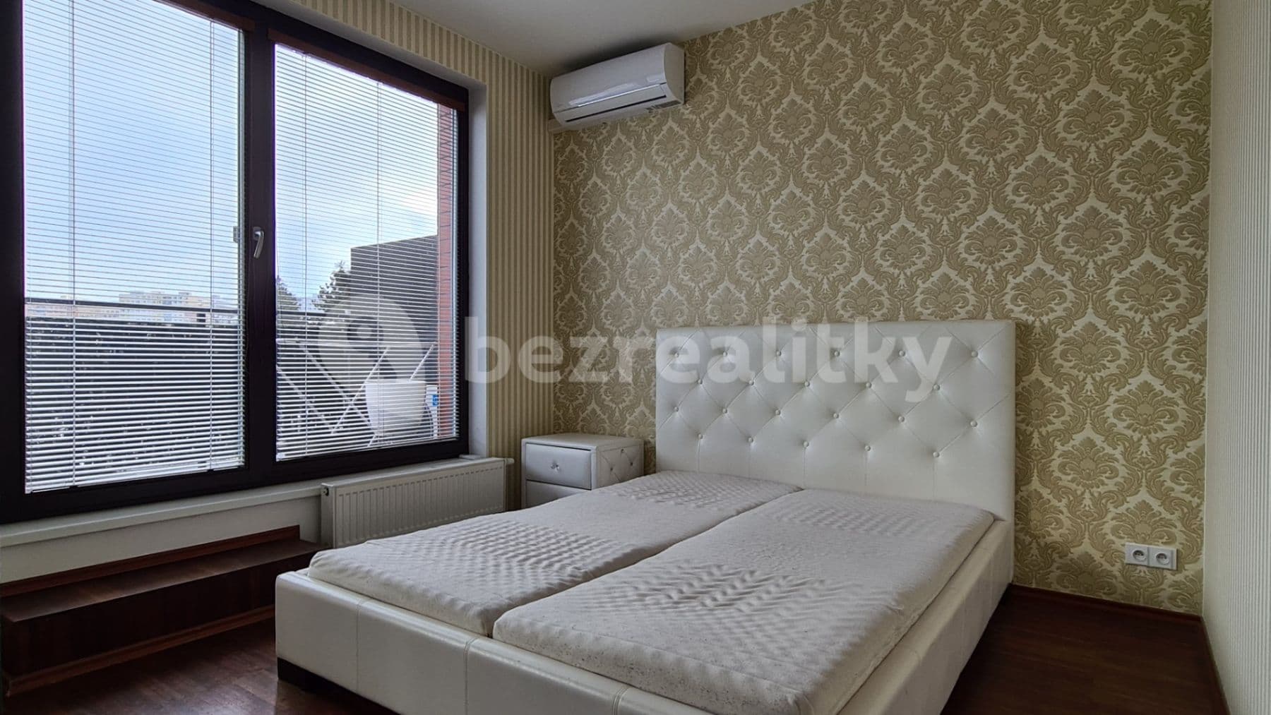 Prenájom bytu 2-izbový 50 m², Jeremiášova, Praha, Praha Prenájom bytu 2-izbový 50 m², Jeremiášova, Praha, Praha