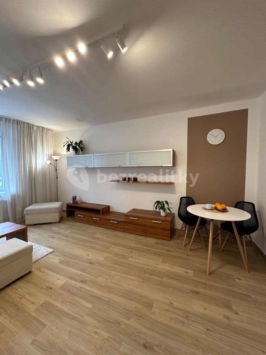 Prenájom bytu 2-izbový 42 m², Legionářů, Příbram, Středočeský kraj Prenájom bytu 2-izbový 42 m², Legionářů, Příbram, Středočeský kraj