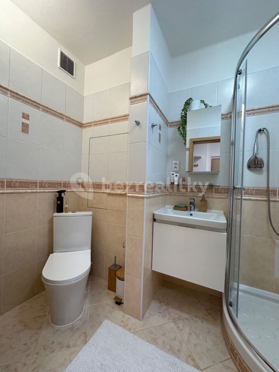 Prenájom bytu 2-izbový 42 m², Legionářů, Příbram, Středočeský kraj Prenájom bytu 2-izbový 42 m², Legionářů, Příbram, Středočeský kraj