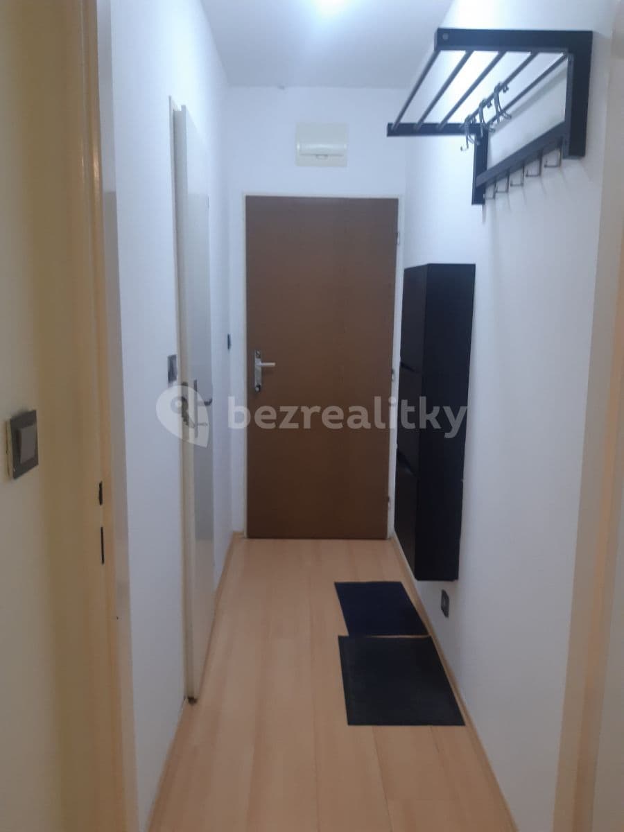 Prenájom bytu 1-izbový 26 m², Hnězdenská, Praha, Praha Prenájom bytu 1-izbový 26 m², Hnězdenská, Praha, Praha