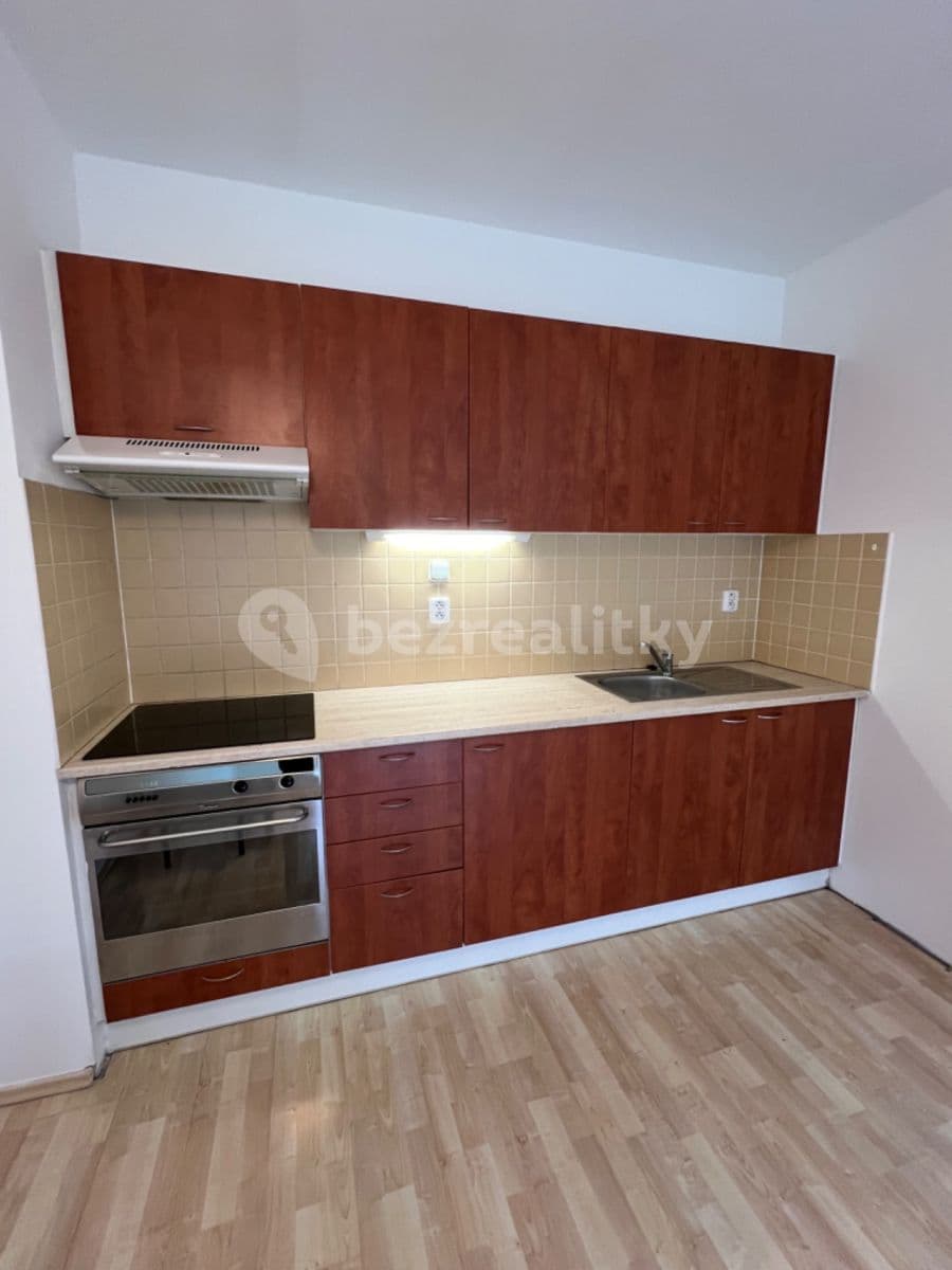 Prenájom bytu 2-izbový 50 m², B. Němcové, Hostivice, Středočeský kraj Prenájom bytu 2-izbový 50 m², B. Němcové, Hostivice, Středočeský kraj