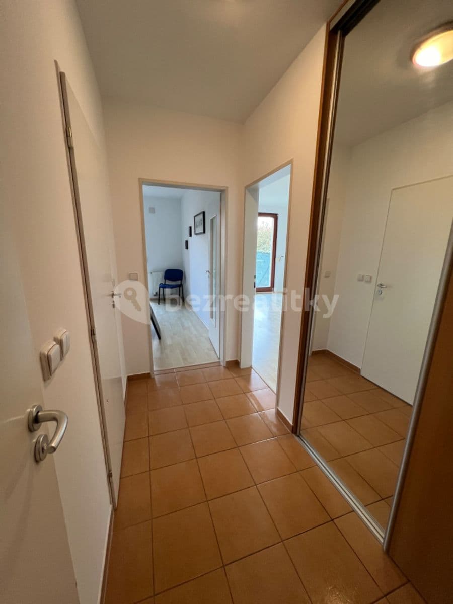 Prenájom bytu 2-izbový 50 m², B. Němcové, Hostivice, Středočeský kraj Prenájom bytu 2-izbový 50 m², B. Němcové, Hostivice, Středočeský kraj