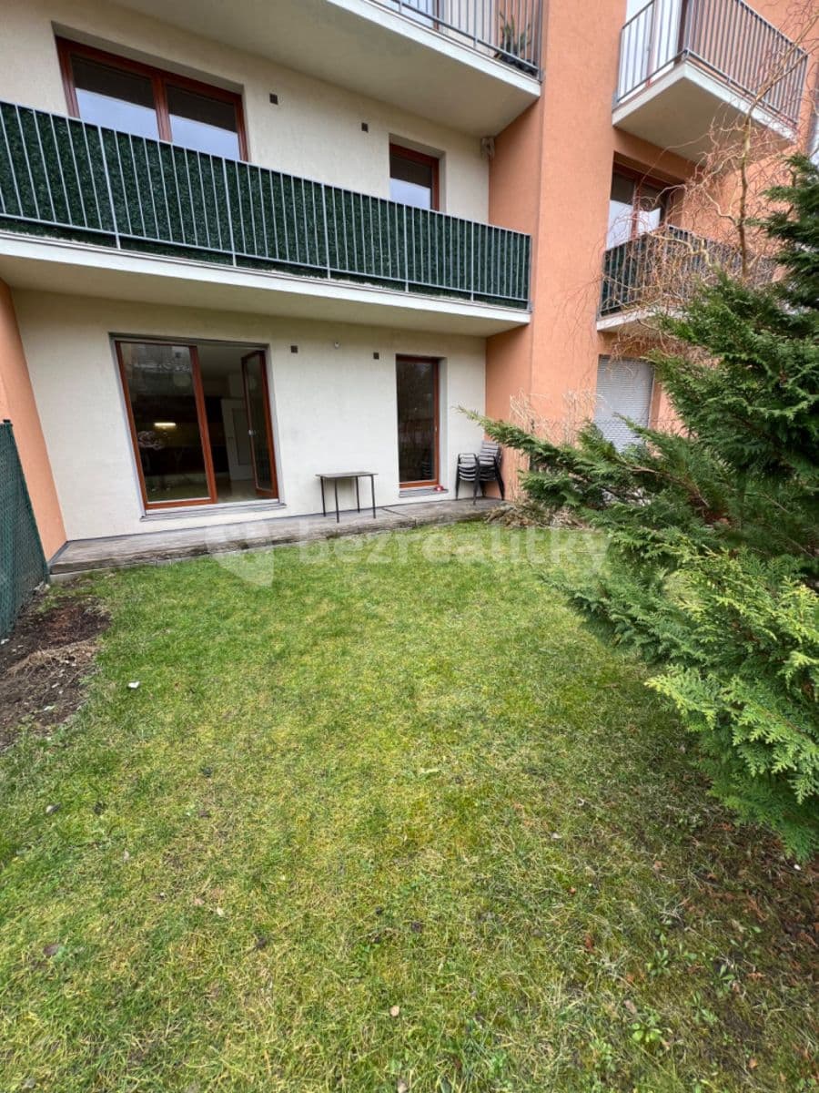 Prenájom bytu 2-izbový 50 m², B. Němcové, Hostivice, Středočeský kraj Prenájom bytu 2-izbový 50 m², B. Němcové, Hostivice, Středočeský kraj