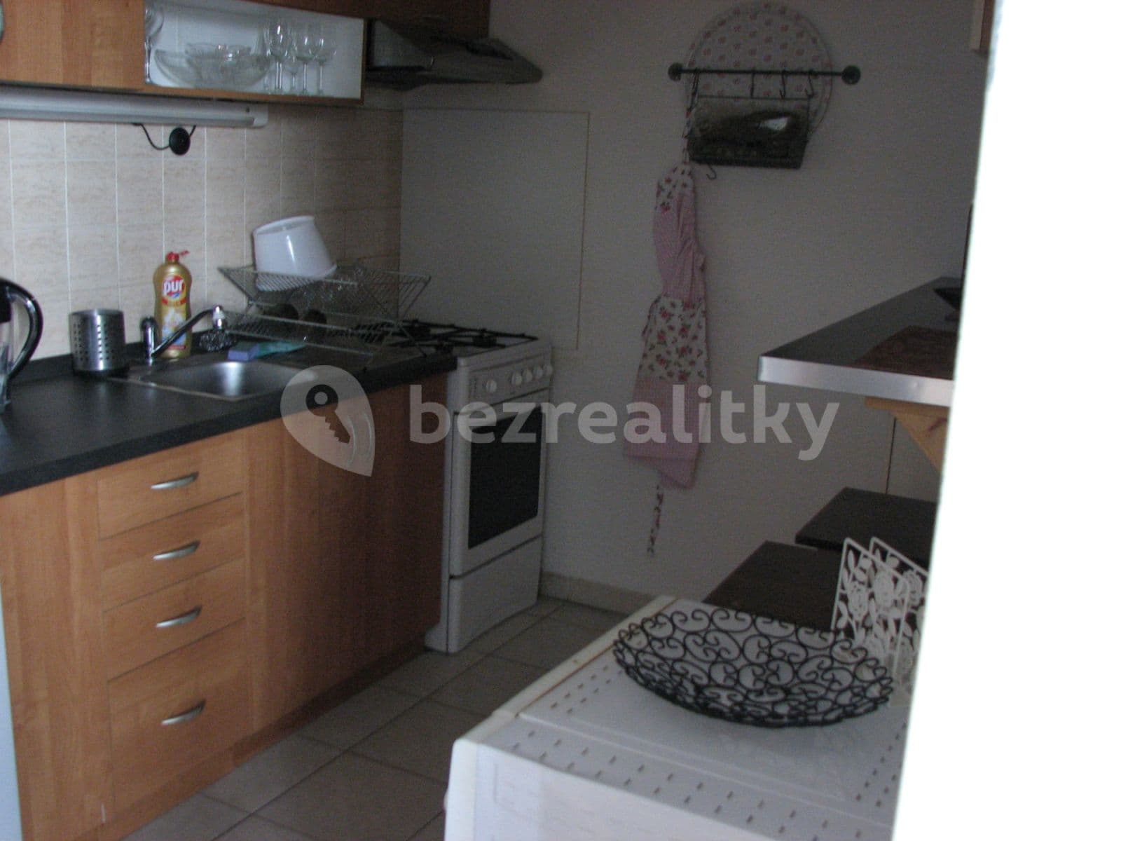 Prenájom bytu 2-izbový 40 m², Píniová, Vrakuňa, Bratislavský kraj Prenájom bytu 2-izbový 40 m², Píniová, Vrakuňa, Bratislavský kraj