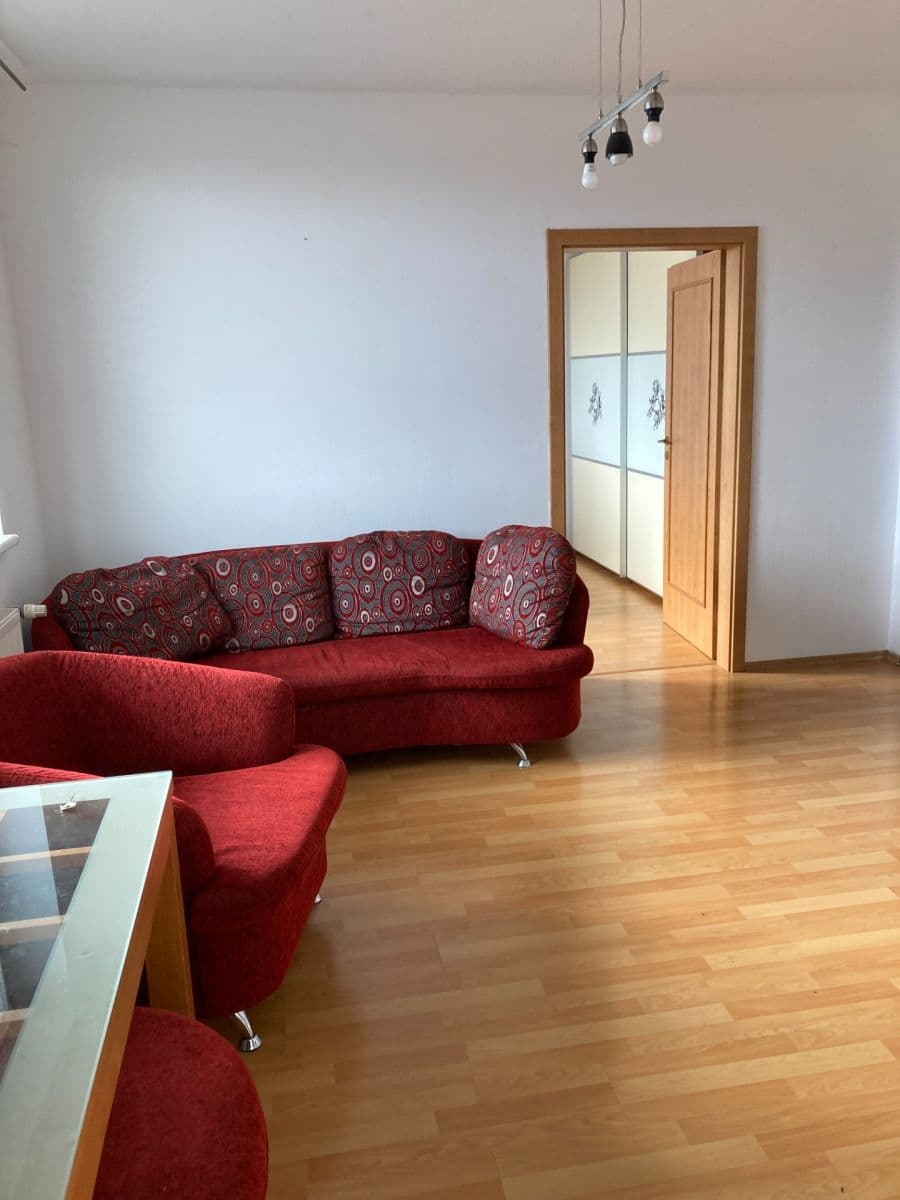 Prenájom bytu 2-izbový 40 m², Píniová, Vrakuňa, Bratislavský kraj Prenájom bytu 2-izbový 40 m², Píniová, Vrakuňa, Bratislavský kraj