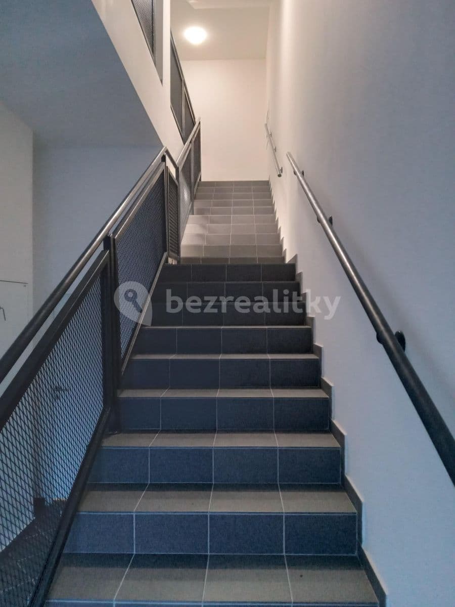 Prenájom bytu 1-izbový 38 m², V Pitkovičkách, Praha, Praha Prenájom bytu 1-izbový 38 m², V Pitkovičkách, Praha, Praha
