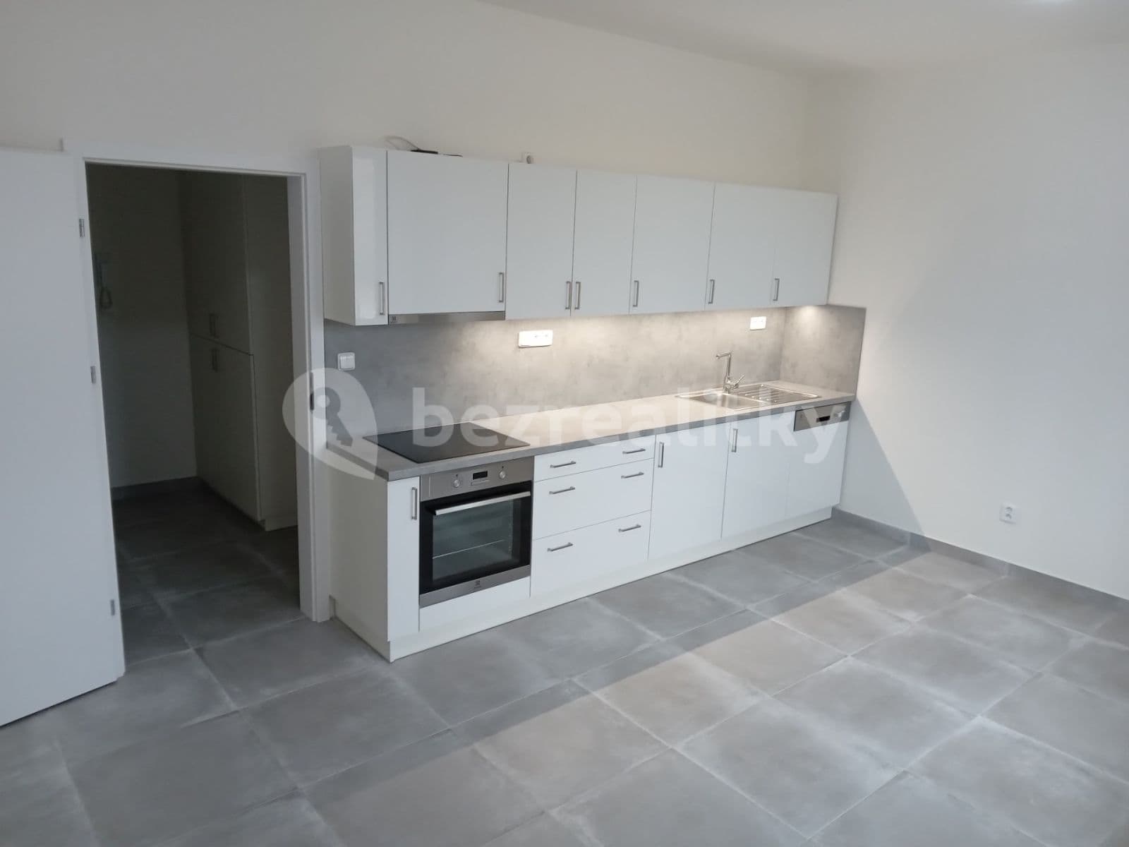 Prenájom bytu 1-izbový 38 m², V Pitkovičkách, Praha, Praha Prenájom bytu 1-izbový 38 m², V Pitkovičkách, Praha, Praha