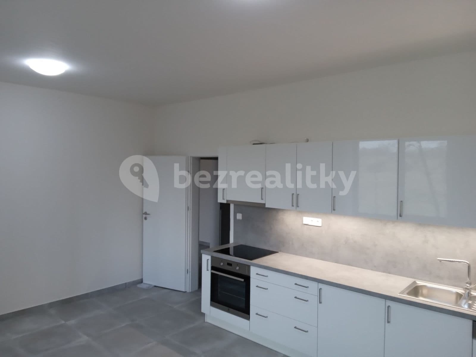 Prenájom bytu 1-izbový 38 m², V Pitkovičkách, Praha, Praha Prenájom bytu 1-izbový 38 m², V Pitkovičkách, Praha, Praha