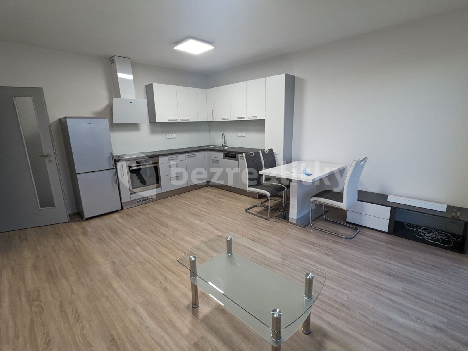 Prenájom bytu 2-izbový 44 m², Kumpoštova, Brno, Jihomoravský kraj Prenájom bytu 2-izbový 44 m², Kumpoštova, Brno, Jihomoravský kraj