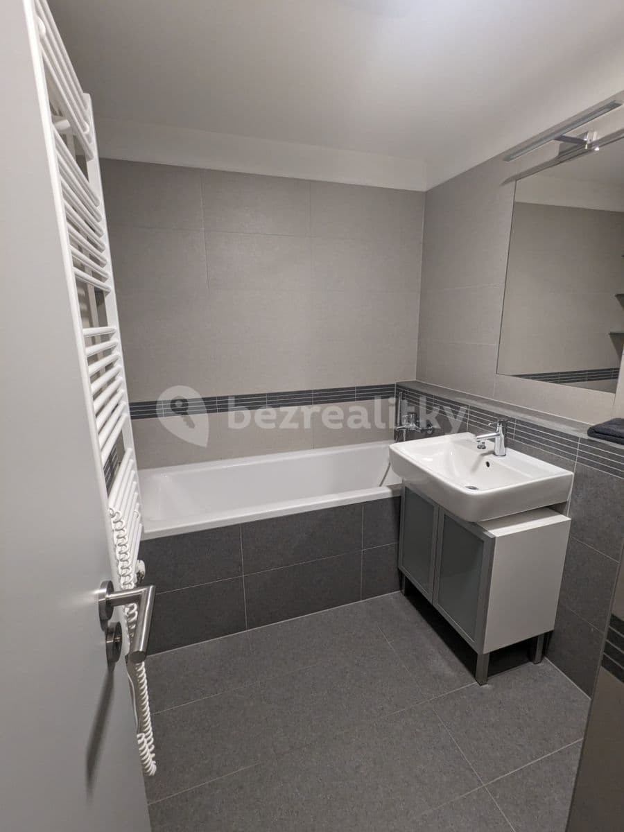 Prenájom bytu 2-izbový 44 m², Kumpoštova, Brno, Jihomoravský kraj Prenájom bytu 2-izbový 44 m², Kumpoštova, Brno, Jihomoravský kraj