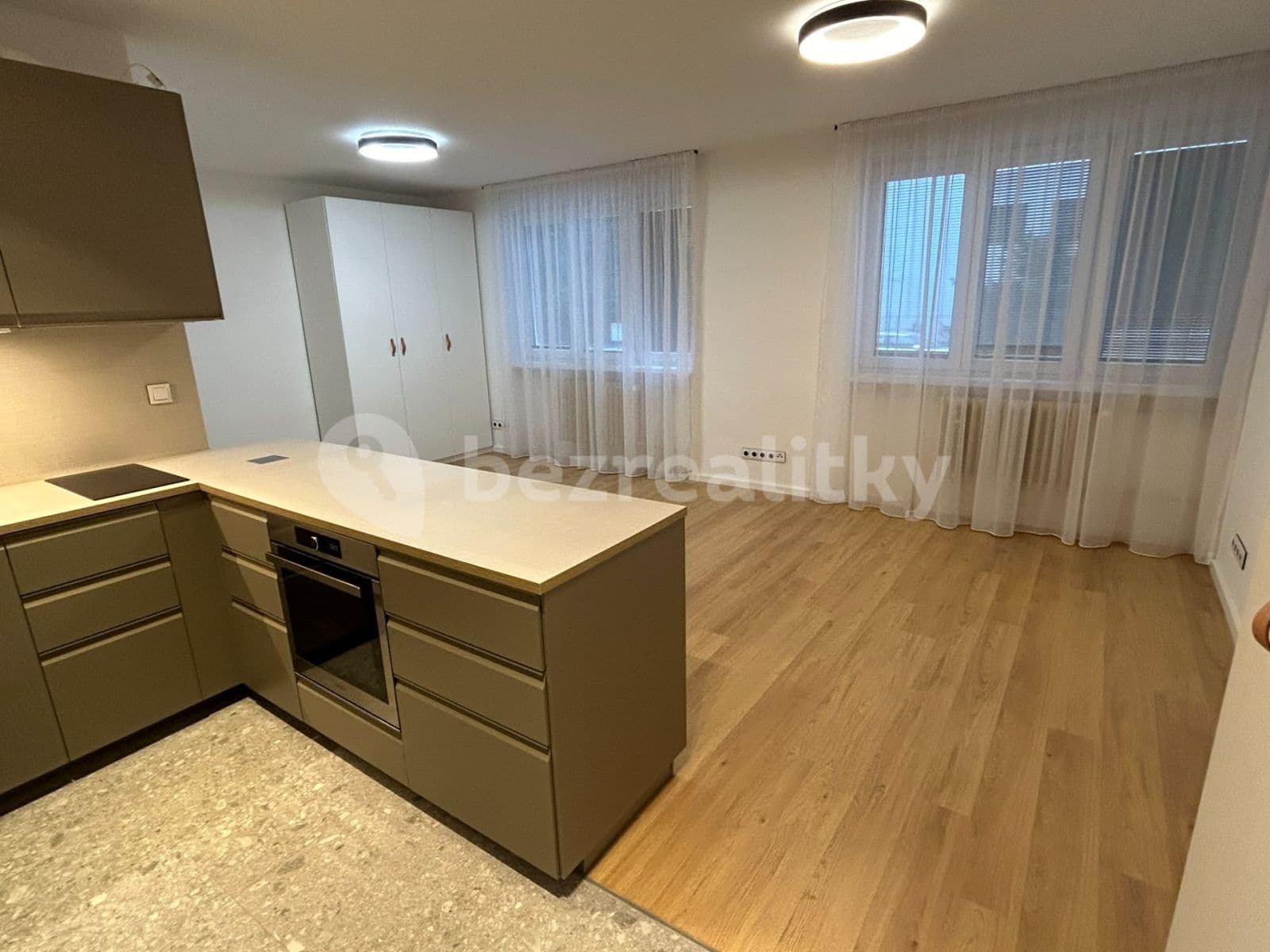 Prenájom bytu 1-izbový 35 m², Božkova, Praha, Praha Prenájom bytu 1-izbový 35 m², Božkova, Praha, Praha