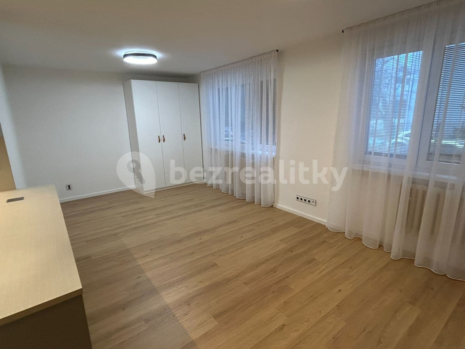 Prenájom bytu 1-izbový 35 m², Božkova, Praha, Praha Prenájom bytu 1-izbový 35 m², Božkova, Praha, Praha