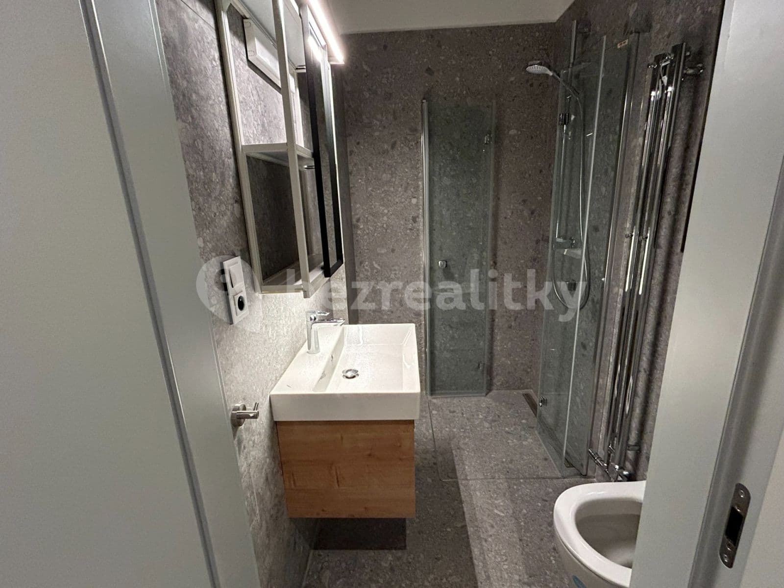 Prenájom bytu 1-izbový 35 m², Božkova, Praha, Praha Prenájom bytu 1-izbový 35 m², Božkova, Praha, Praha