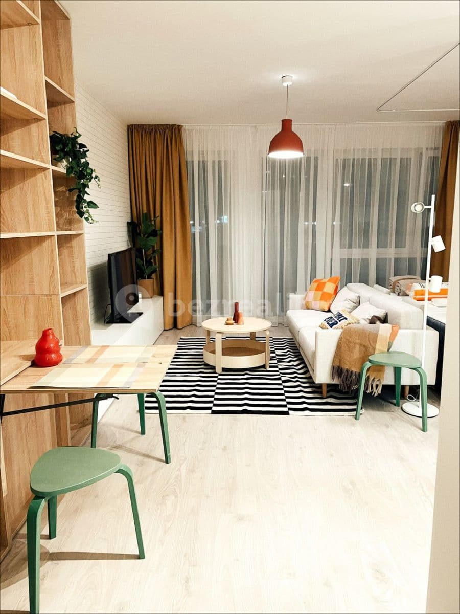 Prenájom bytu 1-izbový 40 m², Hraničná, Ružinov, Bratislavský kraj Prenájom bytu 1-izbový 40 m², Hraničná, Ružinov, Bratislavský kraj