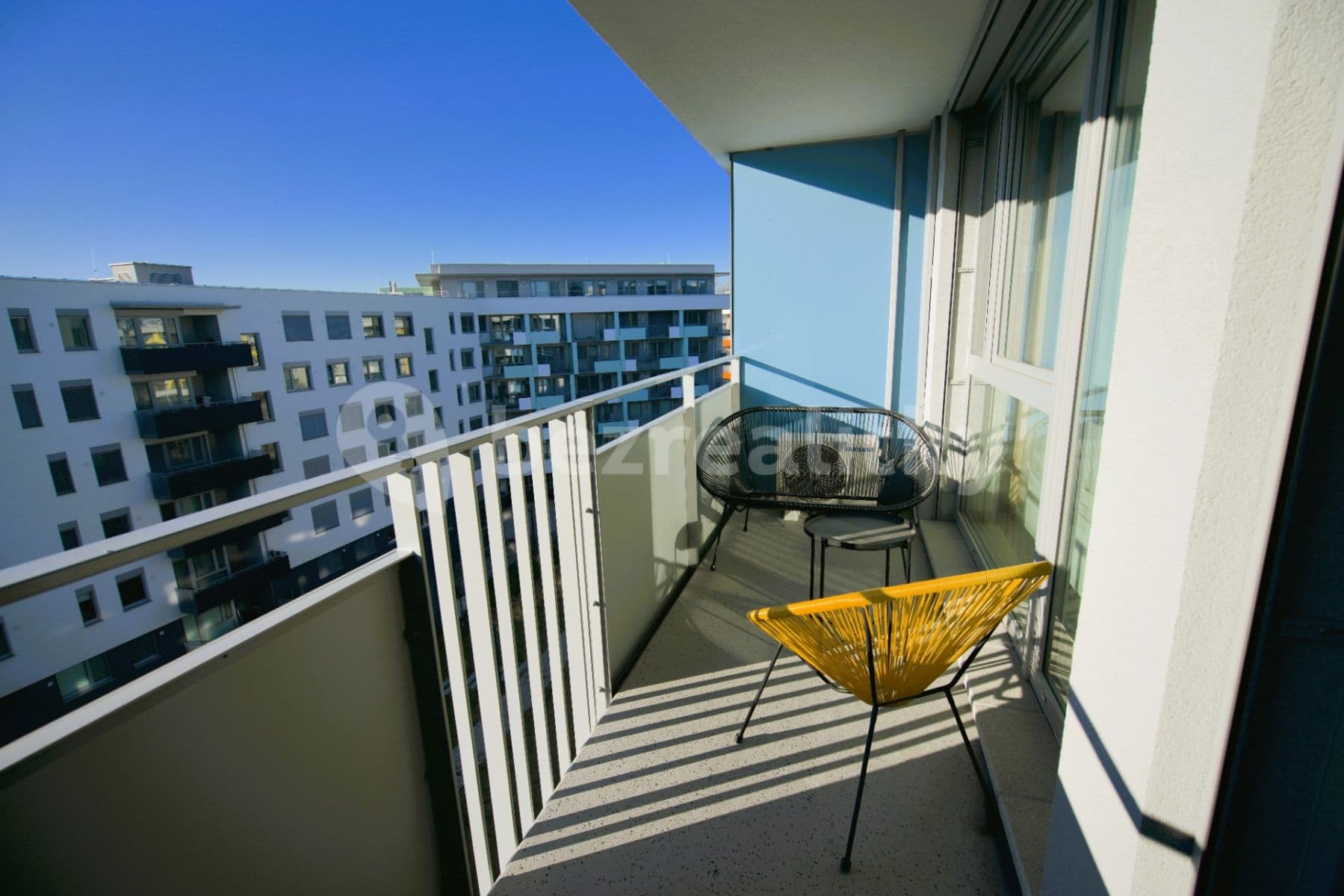 Prenájom bytu 1-izbový 40 m², Hraničná, Ružinov, Bratislavský kraj Prenájom bytu 1-izbový 40 m², Hraničná, Ružinov, Bratislavský kraj