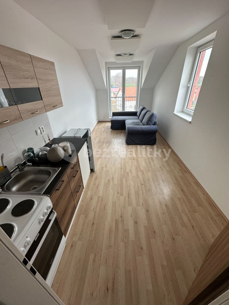 Prenájom bytu 1-izbový 29 m², Škvorec, Středočeský kraj Prenájom bytu 1-izbový 29 m², Škvorec, Středočeský kraj