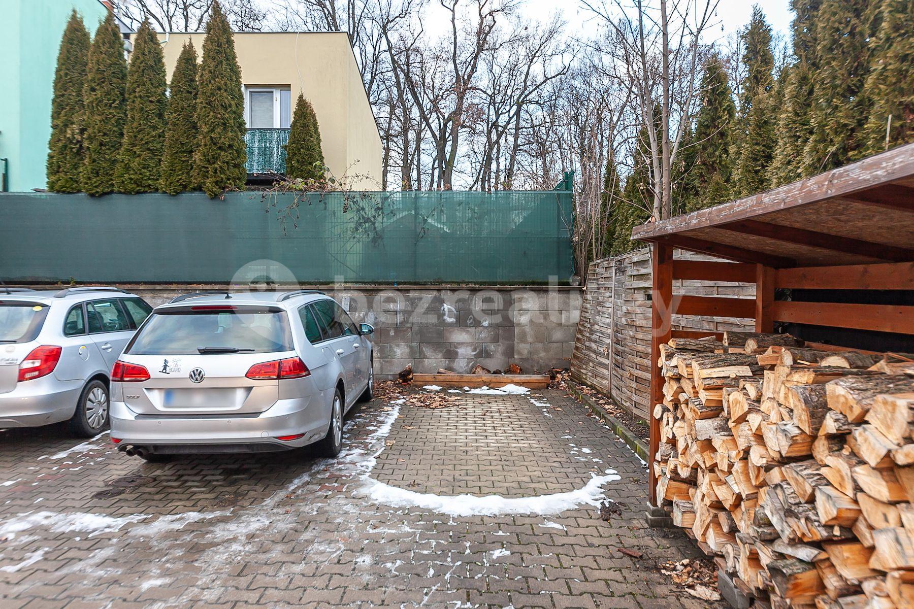 Predaj domu 103 m², pozemek 316 m², V Konírnách, Milovice, Středočeský kraj