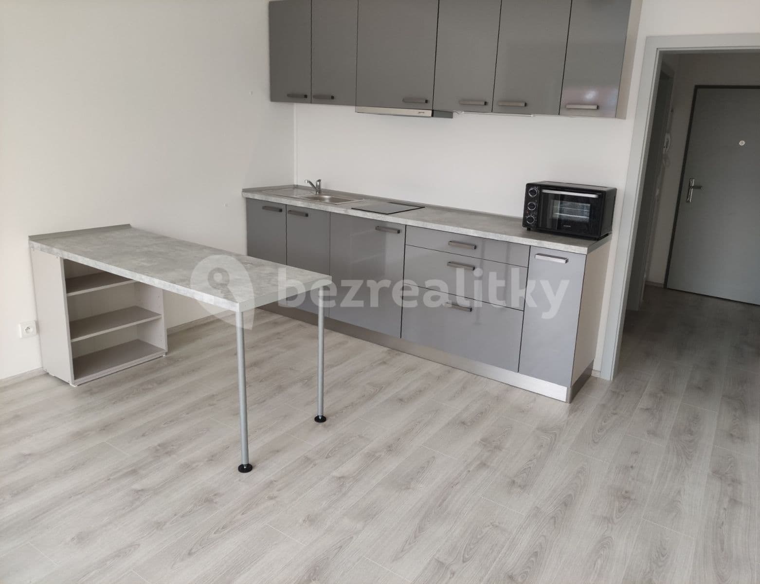 Prenájom bytu 1-izbový 30 m², Edmunda Husserla, Olomouc, Olomoucký kraj Prenájom bytu 1-izbový 30 m², Edmunda Husserla, Olomouc, Olomoucký kraj