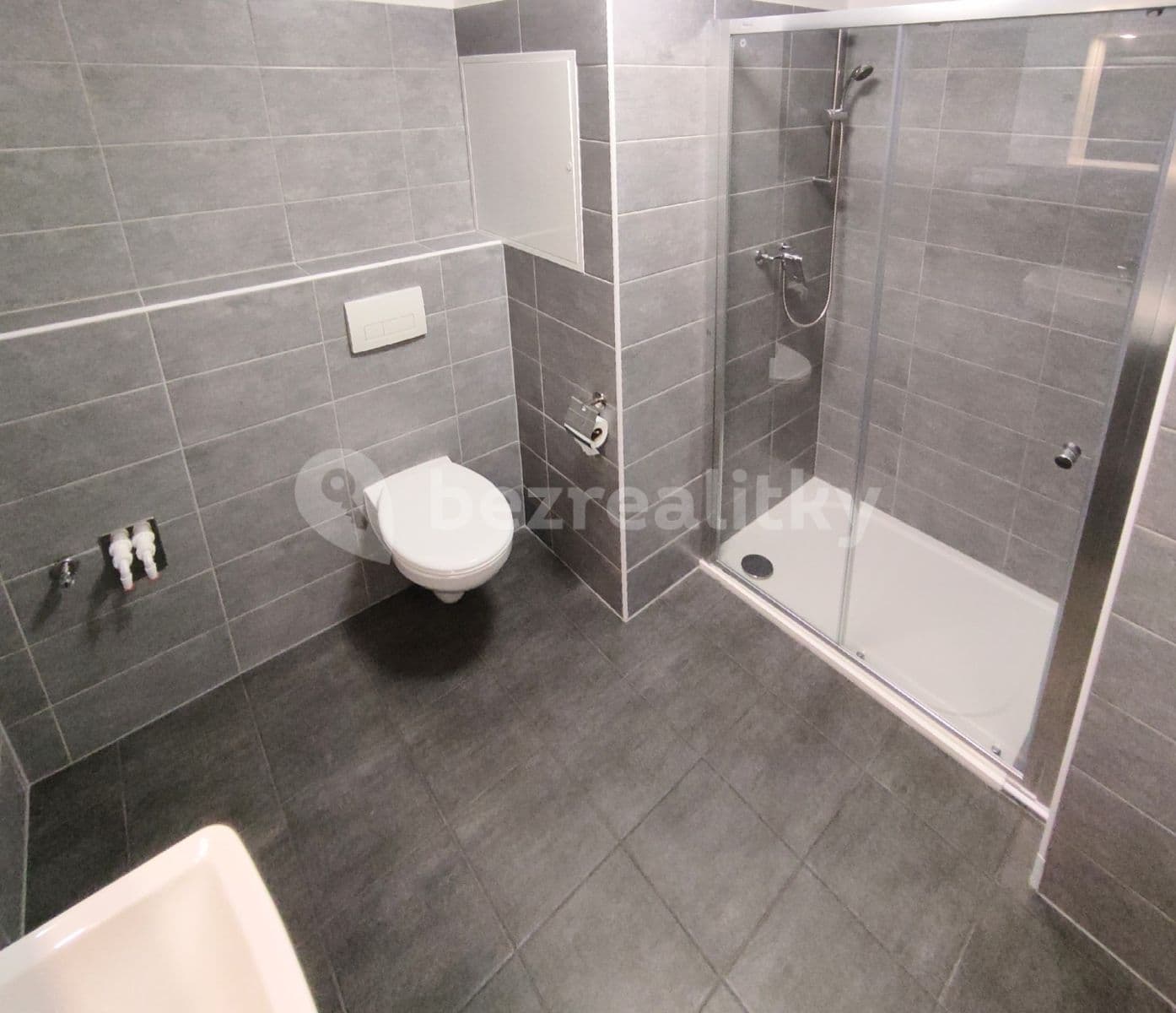 Prenájom bytu 1-izbový 30 m², Edmunda Husserla, Olomouc, Olomoucký kraj Prenájom bytu 1-izbový 30 m², Edmunda Husserla, Olomouc, Olomoucký kraj