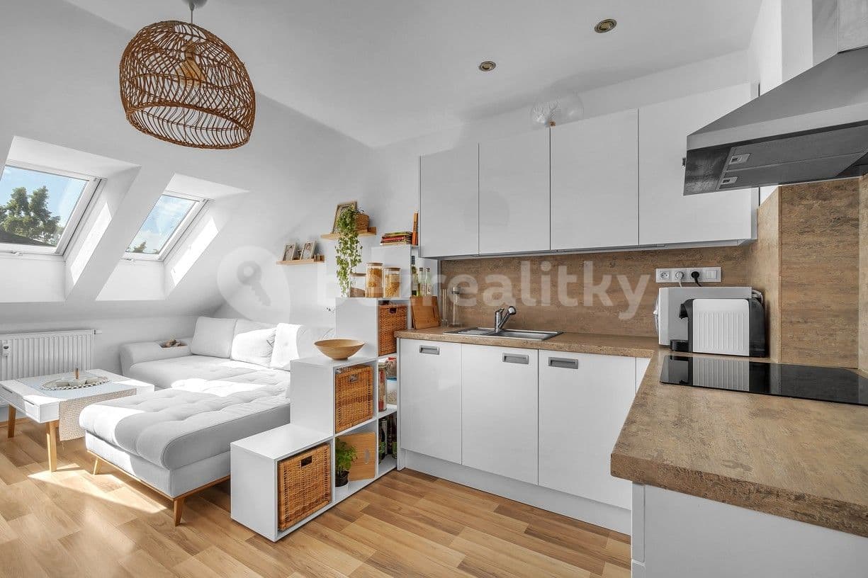 Prenájom bytu 2-izbový 36 m², Pod Labuťkou, Praha, Praha Prenájom bytu 2-izbový 36 m², Pod Labuťkou, Praha, Praha