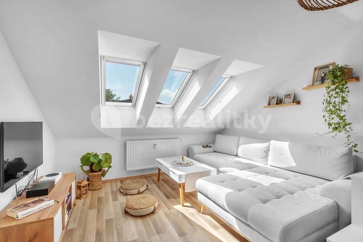 Prenájom bytu 2-izbový 36 m², Pod Labuťkou, Praha, Praha Prenájom bytu 2-izbový 36 m², Pod Labuťkou, Praha, Praha