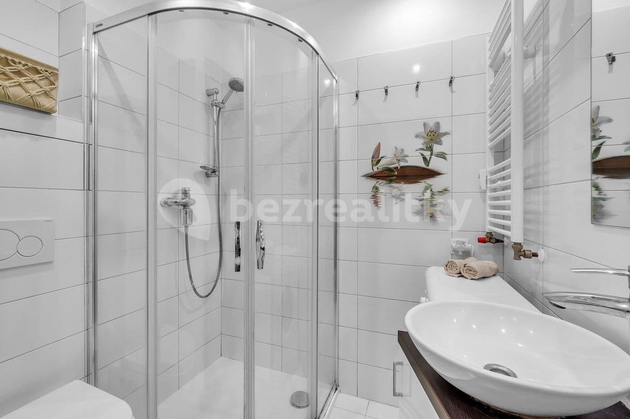 Prenájom bytu 2-izbový 36 m², Pod Labuťkou, Praha, Praha Prenájom bytu 2-izbový 36 m², Pod Labuťkou, Praha, Praha