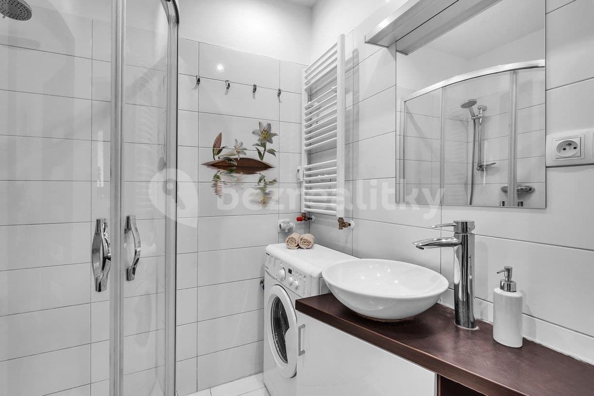 Prenájom bytu 2-izbový 36 m², Pod Labuťkou, Praha, Praha Prenájom bytu 2-izbový 36 m², Pod Labuťkou, Praha, Praha