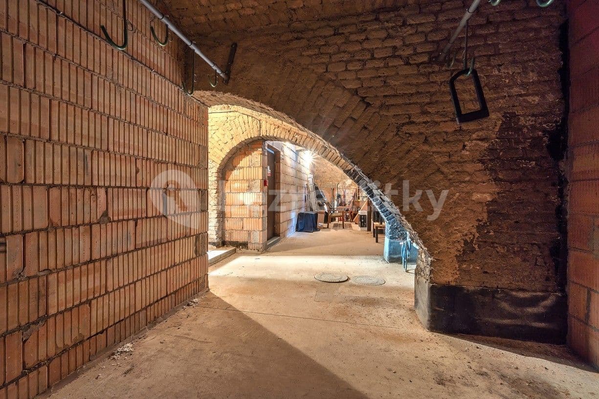 Prenájom bytu 2-izbový 36 m², Pod Labuťkou, Praha, Praha Prenájom bytu 2-izbový 36 m², Pod Labuťkou, Praha, Praha