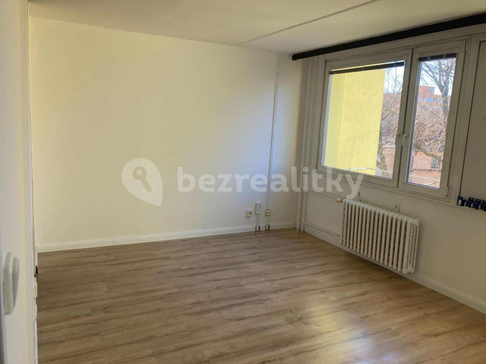 Prenájom bytu 1-izbový 36 m², Ouholická, Praha, Praha Prenájom bytu 1-izbový 36 m², Ouholická, Praha, Praha