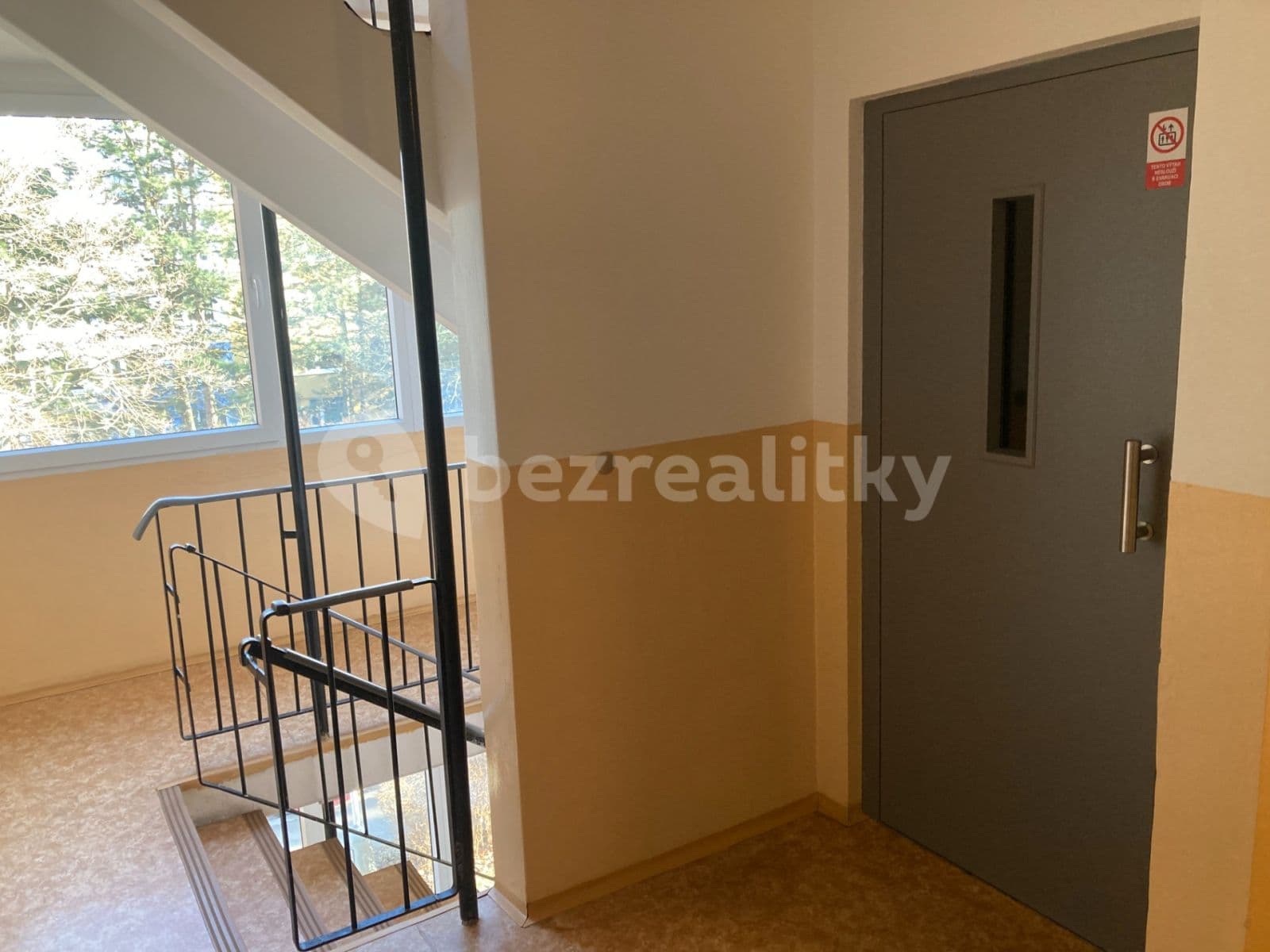 Prenájom bytu 1-izbový 36 m², Ouholická, Praha, Praha Prenájom bytu 1-izbový 36 m², Ouholická, Praha, Praha