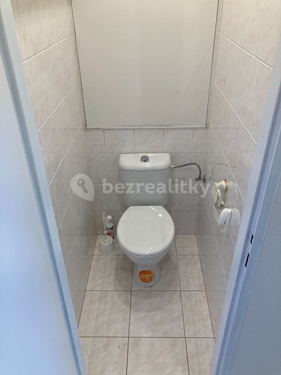 Prenájom bytu 1-izbový 36 m², Ouholická, Praha, Praha Prenájom bytu 1-izbový 36 m², Ouholická, Praha, Praha