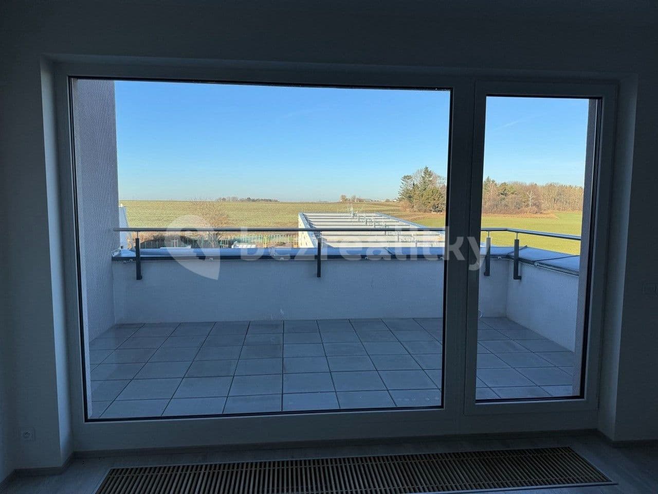 Prenájom bytu 3-izbový 90 m², Oldřichovská, Praha, Praha Prenájom bytu 3-izbový 90 m², Oldřichovská, Praha, Praha