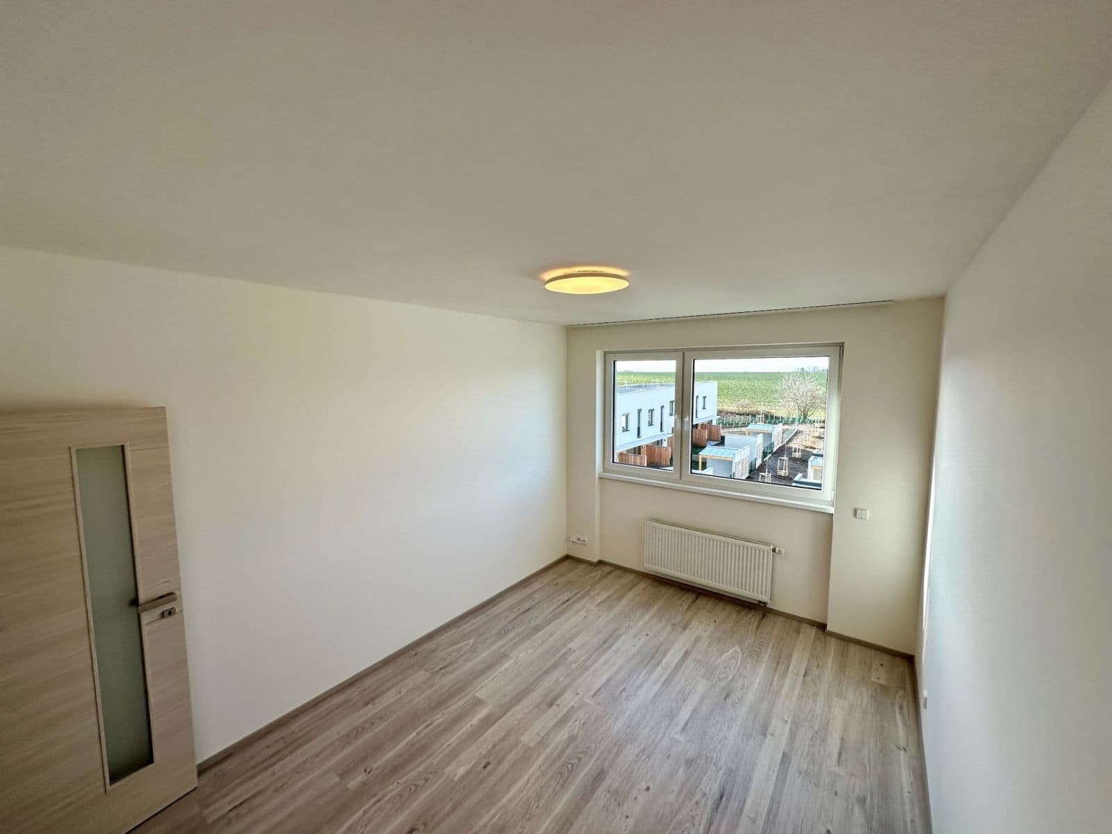 Prenájom bytu 3-izbový 90 m², Oldřichovská, Praha, Praha Prenájom bytu 3-izbový 90 m², Oldřichovská, Praha, Praha