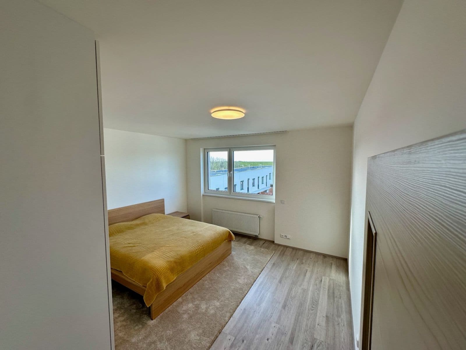 Prenájom bytu 3-izbový 90 m², Oldřichovská, Praha, Praha Prenájom bytu 3-izbový 90 m², Oldřichovská, Praha, Praha