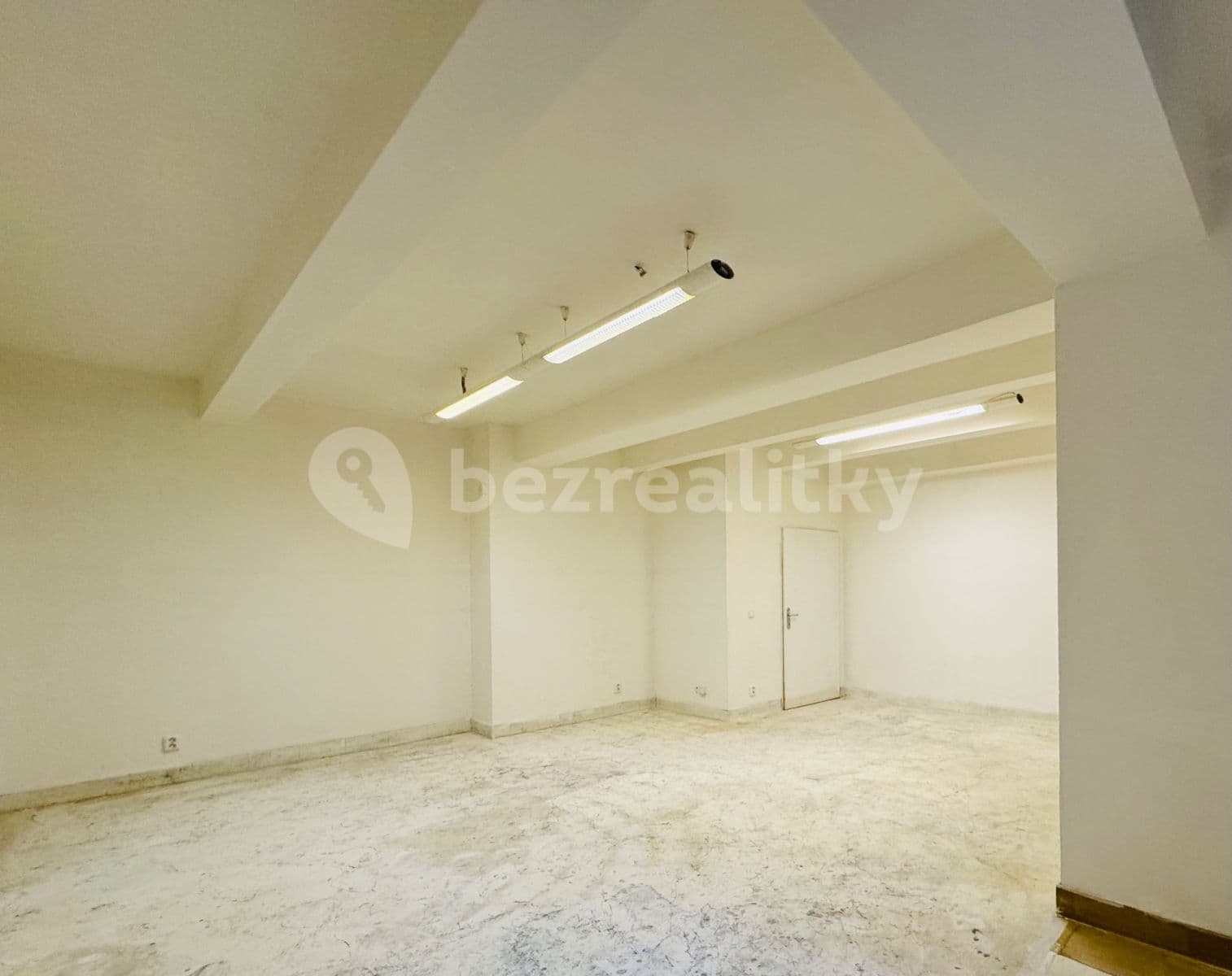 Prenájom kancelárie 64 m², Vlašská, Praha, Praha Prenájom kancelárie 64 m², Vlašská, Praha, Praha