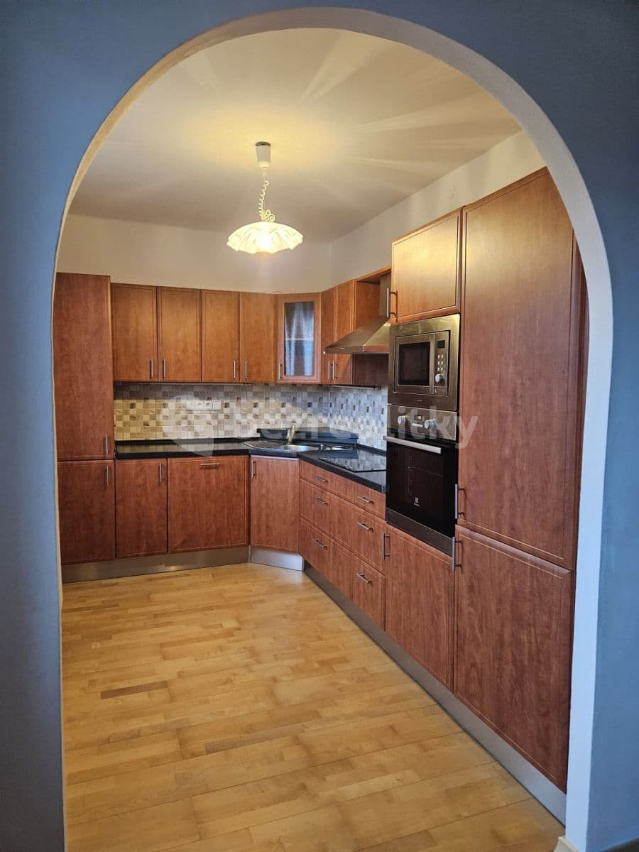Prenájom bytu 4-izbový 88 m², Osadní, Praha, Praha Prenájom bytu 4-izbový 88 m², Osadní, Praha, Praha