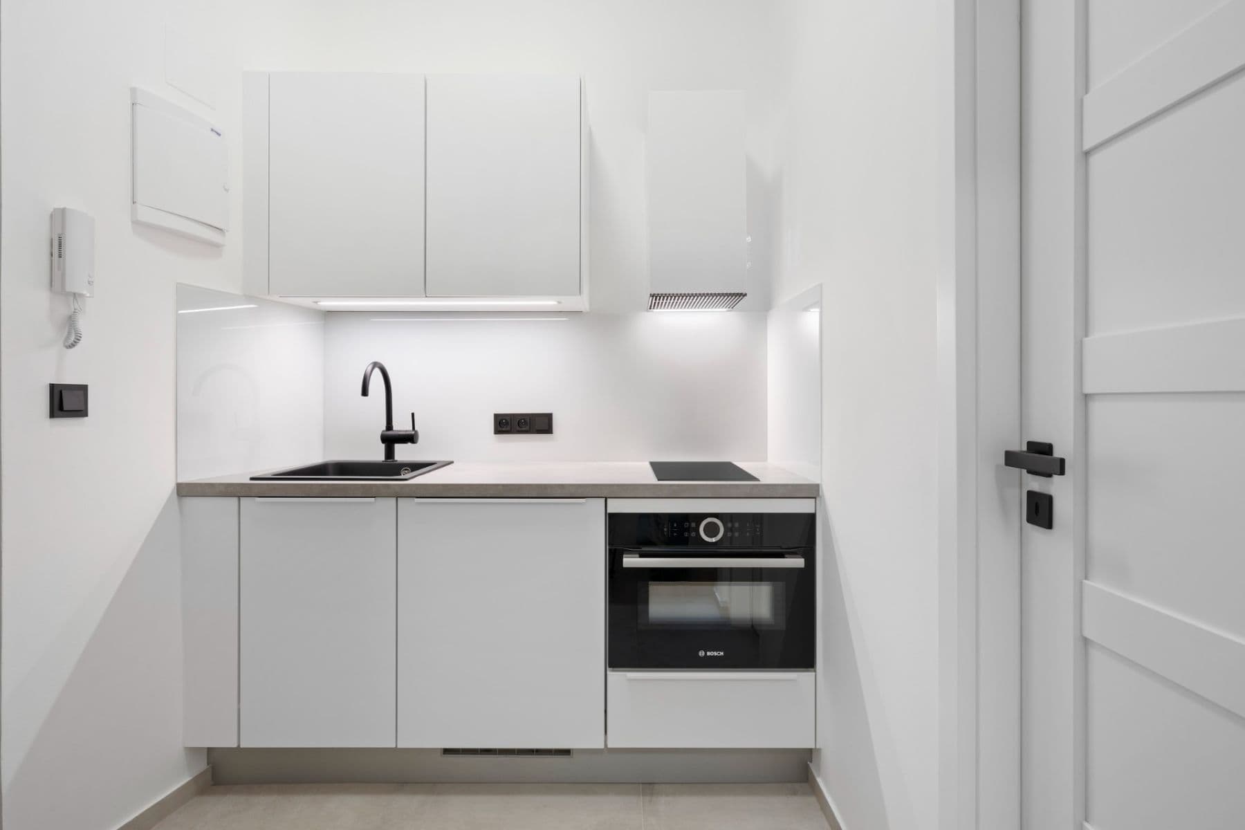 Prenájom bytu 1-izbový 26 m², Ostrovní, Praha, Praha Prenájom bytu 1-izbový 26 m², Ostrovní, Praha, Praha