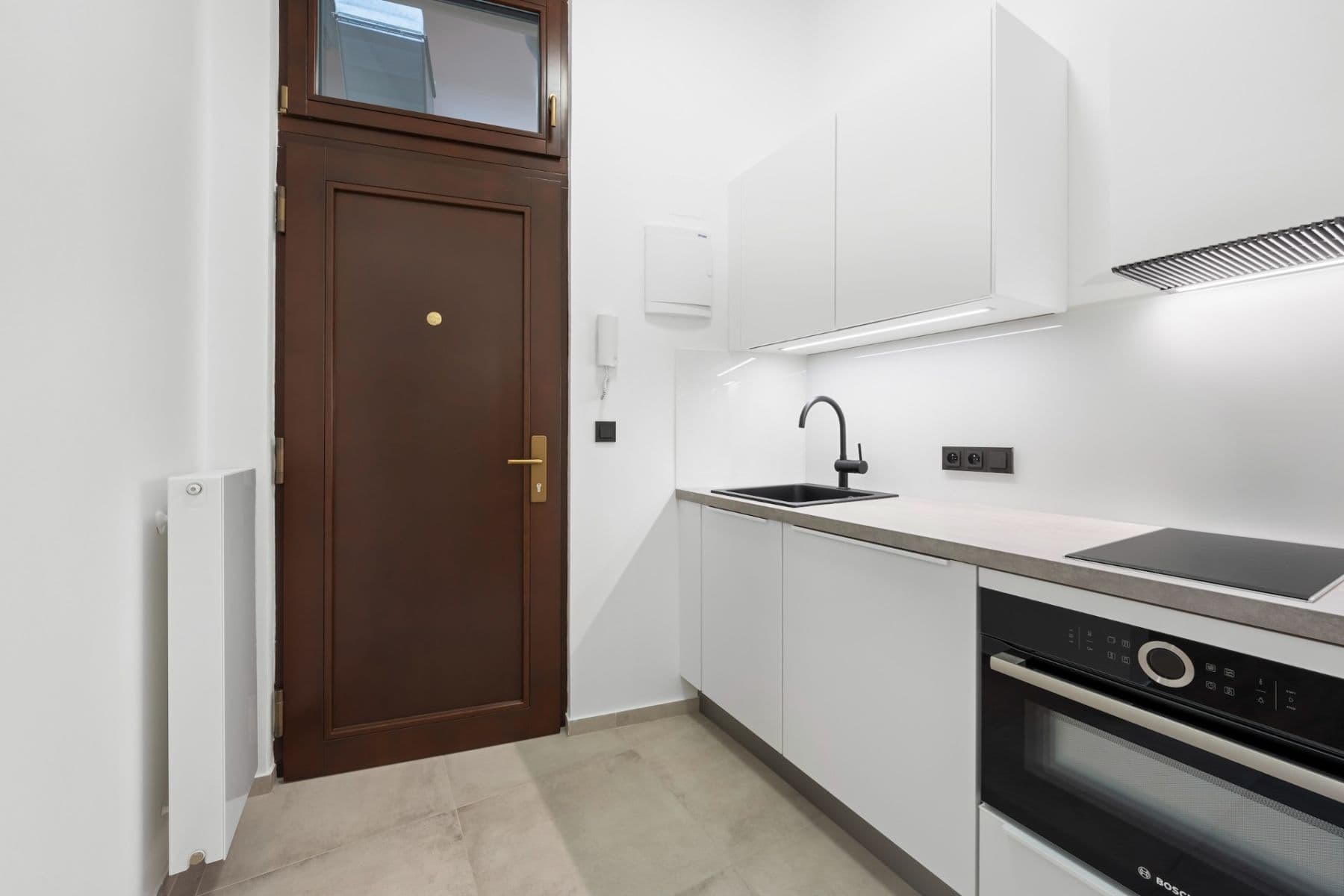 Prenájom bytu 1-izbový 26 m², Ostrovní, Praha, Praha Prenájom bytu 1-izbový 26 m², Ostrovní, Praha, Praha