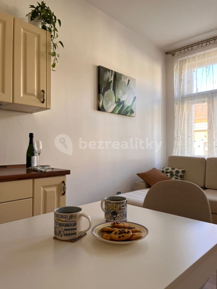 Prenájom bytu 2-izbový 40 m², Bořivojova, Praha, Praha Prenájom bytu 2-izbový 40 m², Bořivojova, Praha, Praha