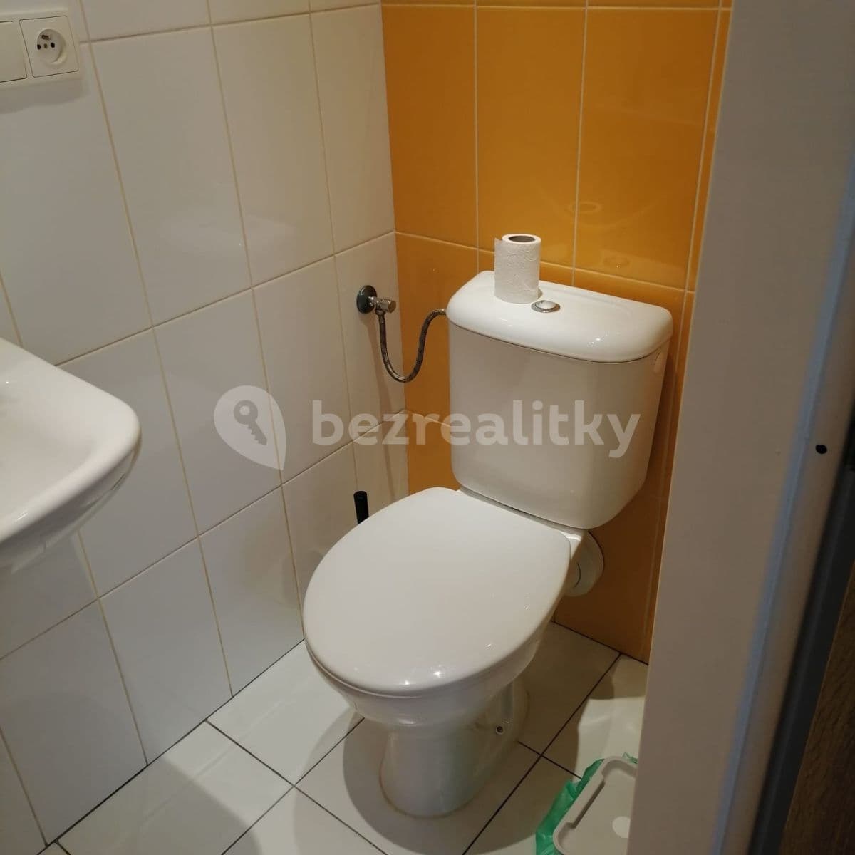 Prenájom bytu Garsoniéra 30 m², Víta Nejedlého, Praha, Praha Prenájom bytu Garsoniéra 30 m², Víta Nejedlého, Praha, Praha